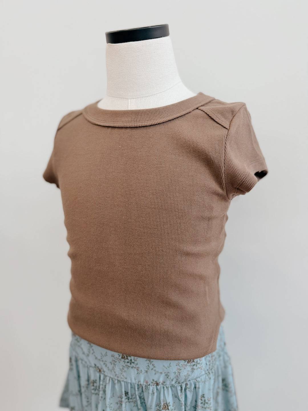 Rib Exposed Cap Sleeve Tee