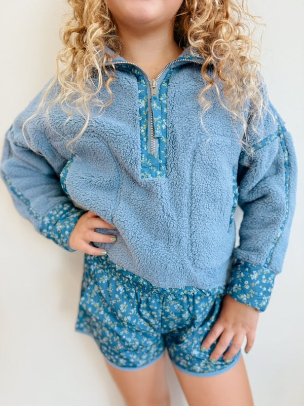 Floral Piping Sherpa
