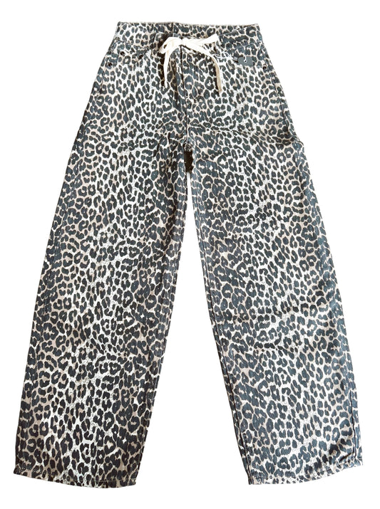 Mid Rise Leopard Print Jeans